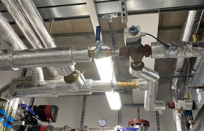 pipes on ceiling